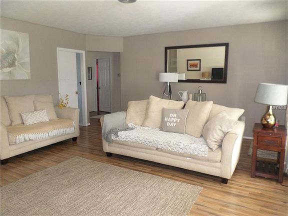 5th image of 7503 Starfish Dr