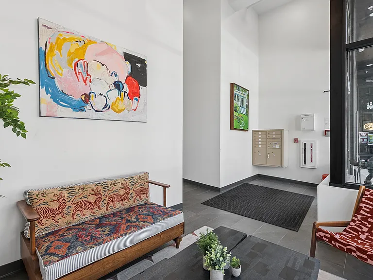 129 Main St #302 — Photo 36