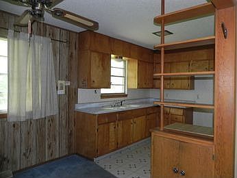 5th image of 4509 E 112th Ter