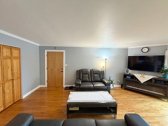 5th image of 9111 S Roberts Rd APT 8A