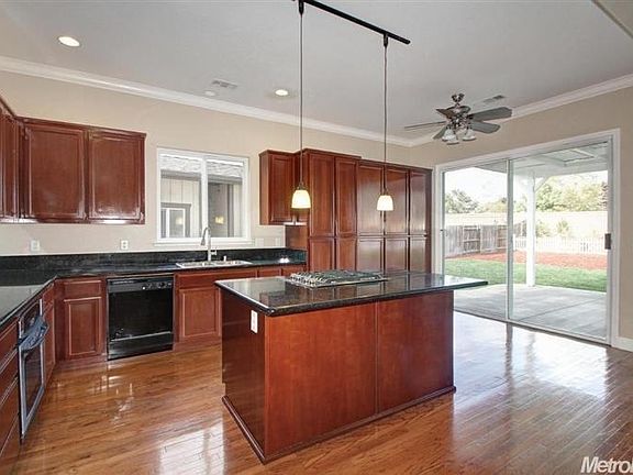 4th image of 3561 Genova Ln