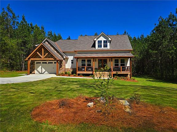 4th image of 136 Rainey Rd