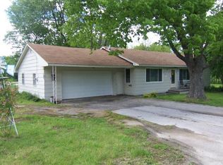 307 N Dement St, Mound City, KS 66056