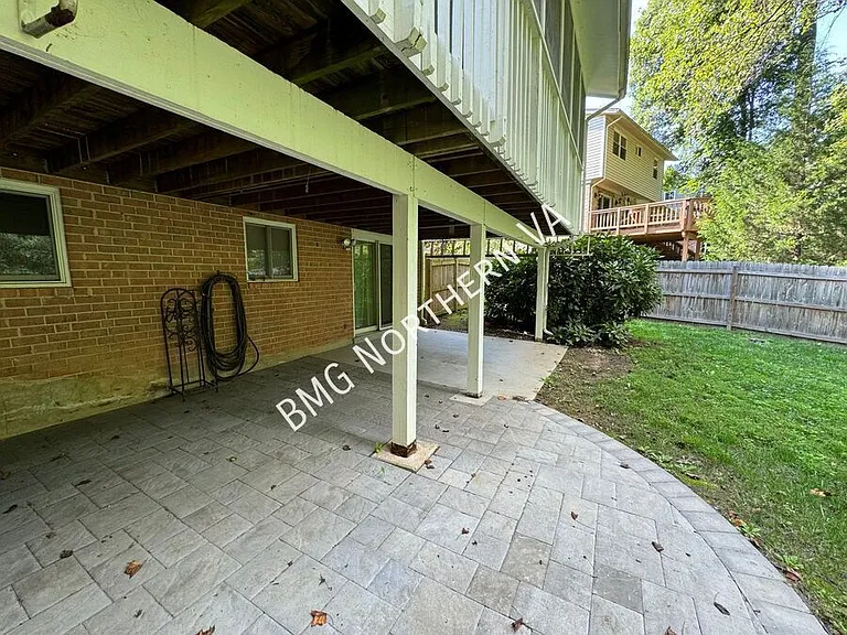 5406 Gainsborough Dr — Photo 31