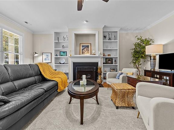 4th image of 9 Nandina Dr