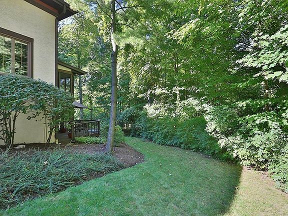 5th image of 8243 Windsong Ct