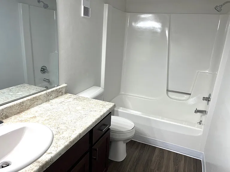 Charter Oaks Apartments — Photo 118