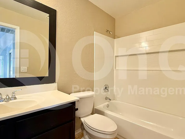 11738 W Flanagan St — Photo 20