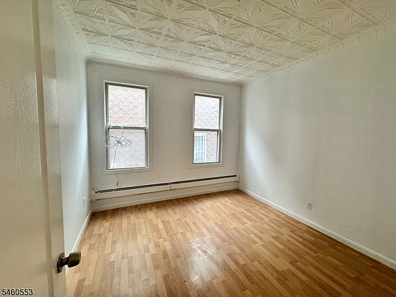 5th image of 11 Joyce St