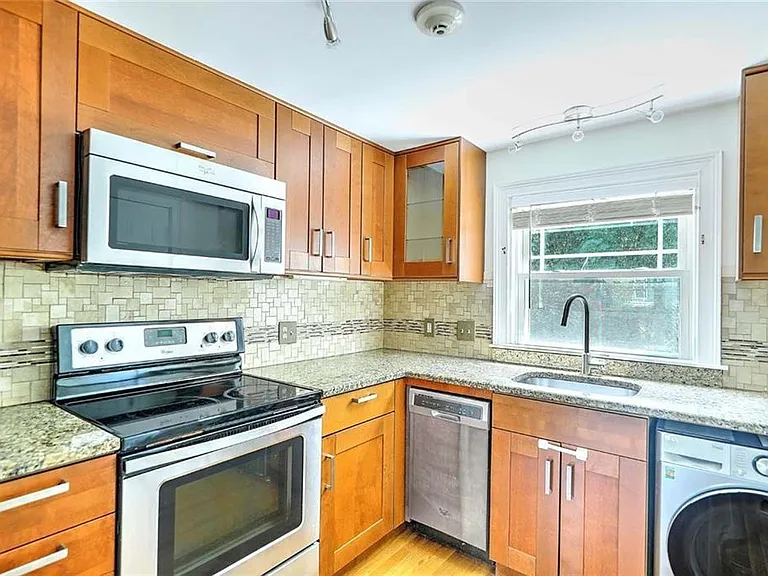 145 Butler Ave #2N — Photo 6