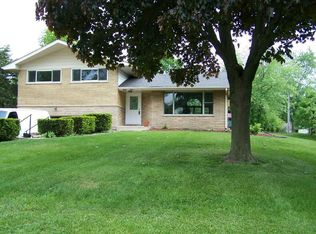 8015 Alabama Ave, Willowbrook, IL 60527