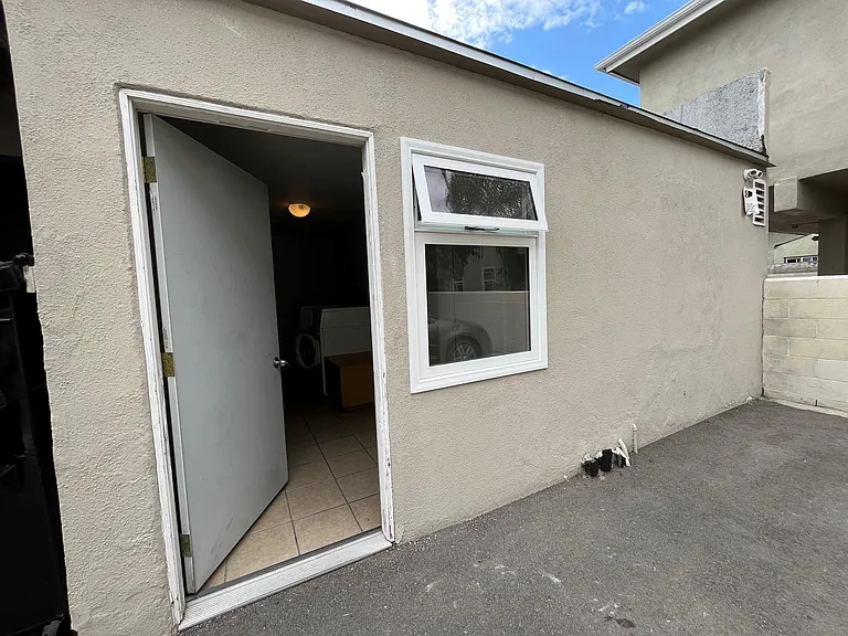 Laundry Room -Exterior