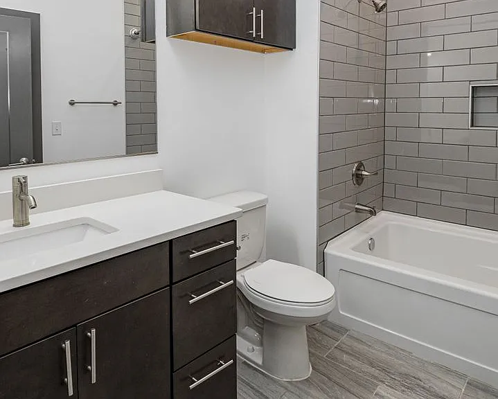 1711 E Main St — Photo 20