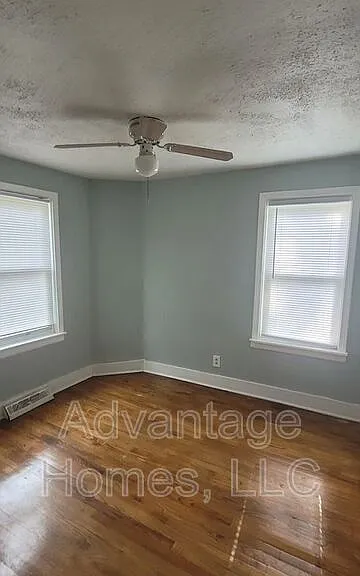 105 Brooklyn Ave — Photo 12