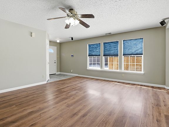 4th image of 640 Wheat Field Ln