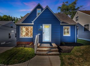 18215 Highland Dr, Maple Heights, OH 44137