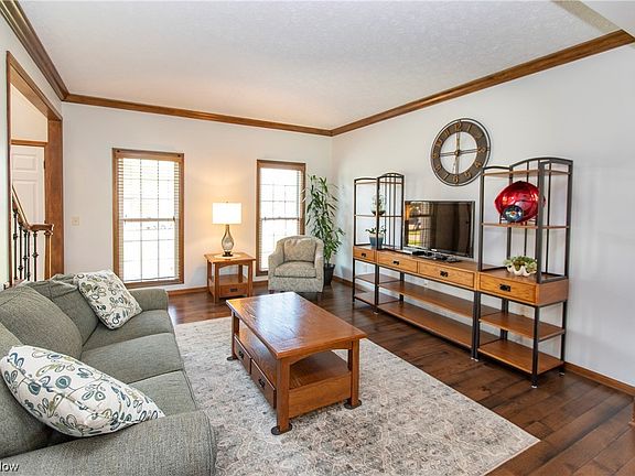 5th image of 31764 Leeward Ct