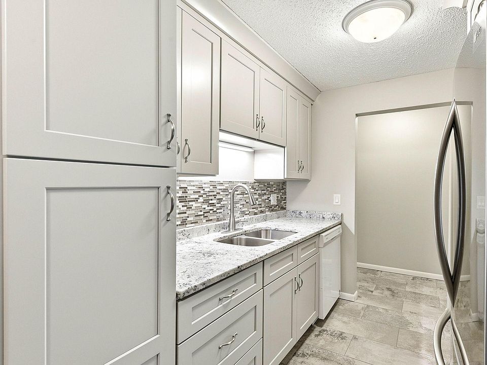 1st image of 3399 Kent St APT 306