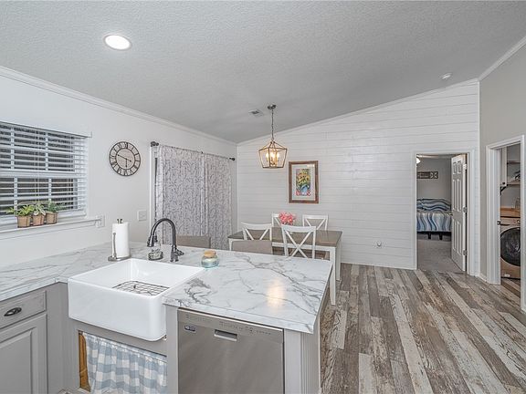 5th image of 119 Chicoma Dr
