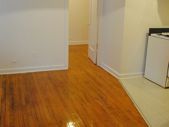 3rd image of 5601 W West End Ave APT 203