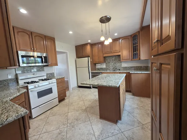 470 Mercury Ln, Pasadena, CA 91107