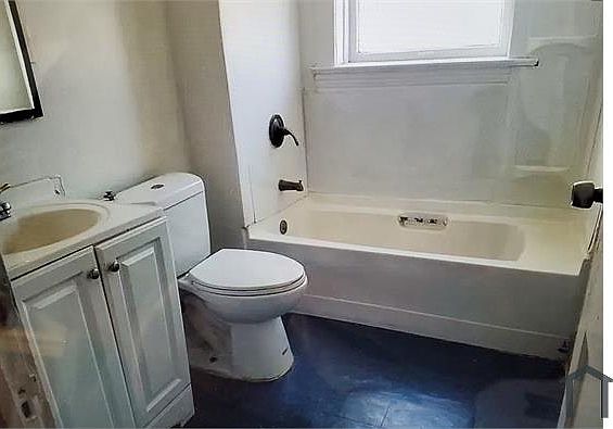 4th image of 11103 Ashbury Ave #5