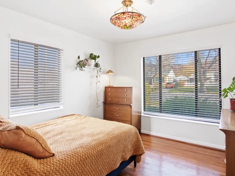 2872 S Imperial St — Photo 14