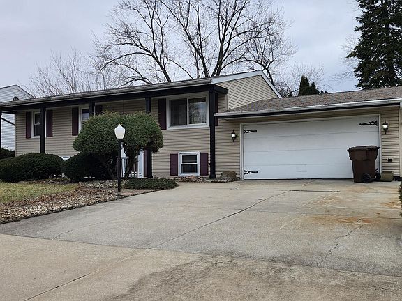 2nd image of 3403 W 77th Pl