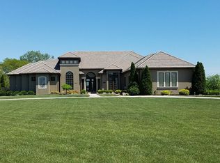 9801 S Stonehaus Dr, Lees Summit, MO 64086