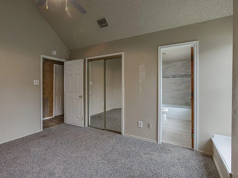 10611 Woodleaf Dr — Photo 17