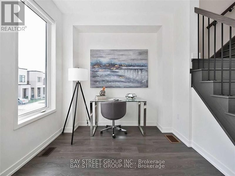 Oakville Townhouse for rent - 4 Bedrooms — photo 15