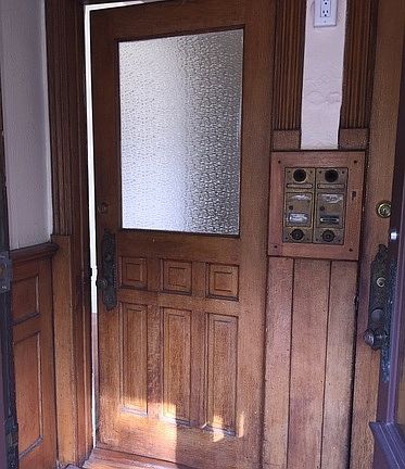 3rd image of 1418 W Belle Plaine Ave