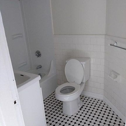 5th image of 18 Holland Ave APT 4