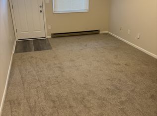 3515 E Tesch Ave #21, Saint Francis, WI 53235