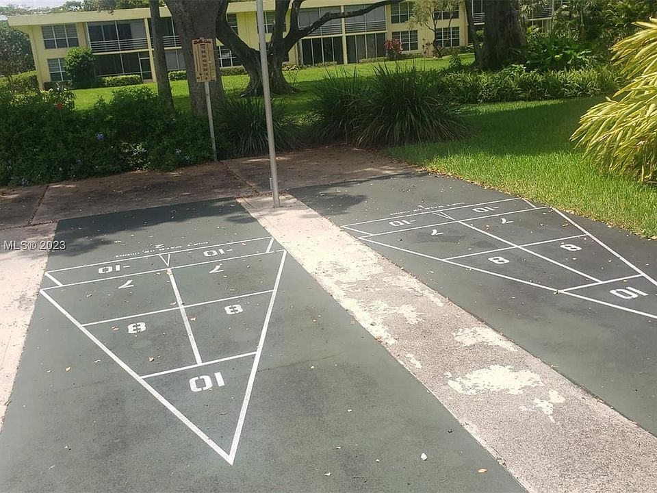 550 Oaks Ln APT 101, Pompano Beach, FL 33069 Zillow