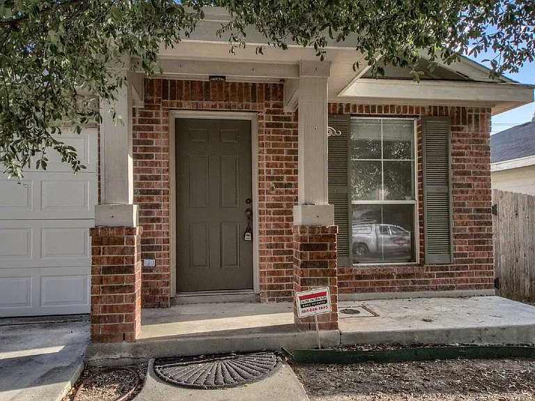 11014 Buckskin Bnd — Photo 2