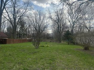 5565 Swift St, Hobart, IN 46342