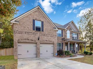 200 Birchwood Dr, Loganville, GA 30052