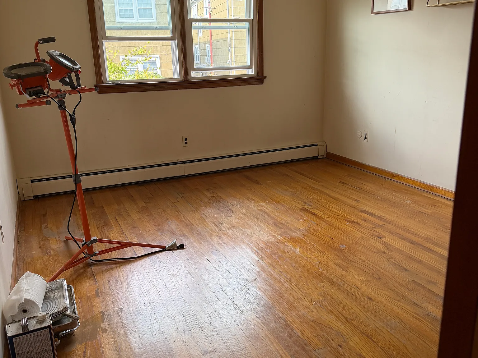 3 bed, 1.5 bath, $2,650 — Photo 2