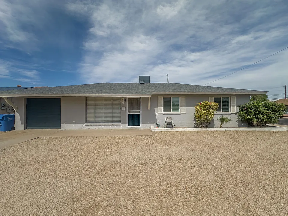 2502 W Larkspur Dr