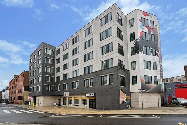 1st image of 1105 N American St #606