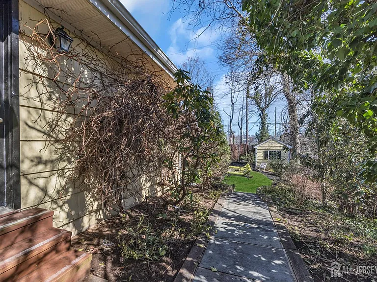 1430 Kearney Dr — Photo 43