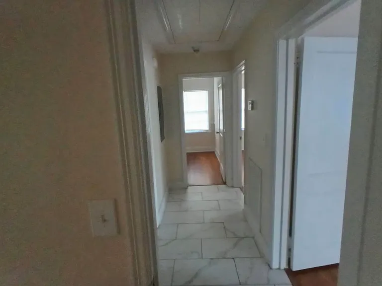 1380 Sylvian Dr — Photo 3