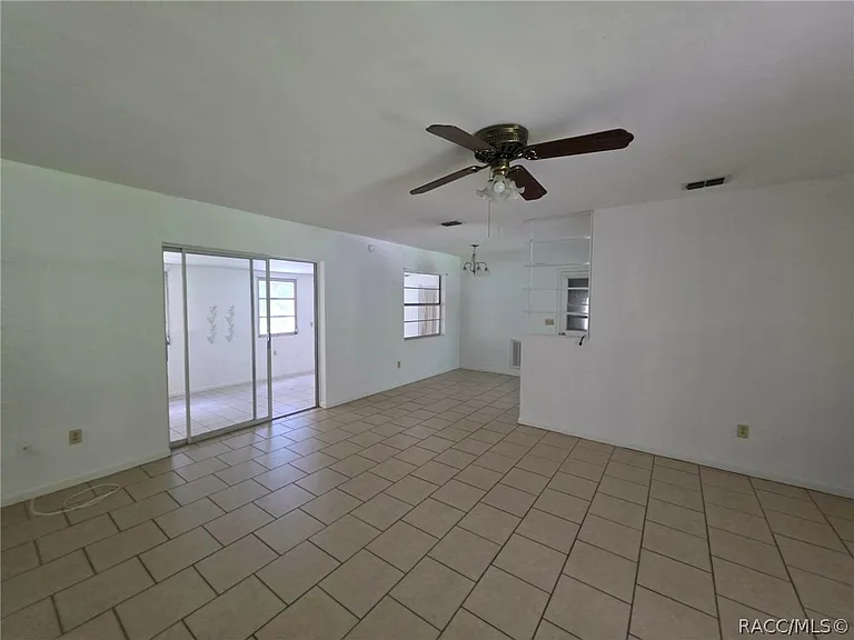 6106 E Calico Ln — Photo 10