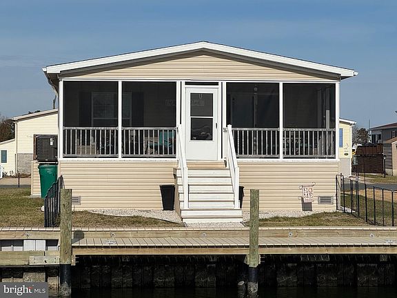3rd image of 26221 Cove Dr