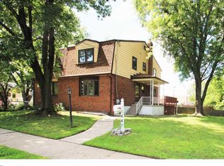 447 Manhattan St, Essington, PA 19029