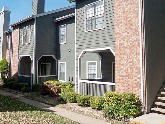 3rd image of 18800 Lina St APT 1814