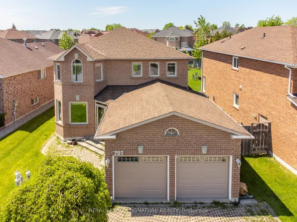 1307 Midgreen Ln, Mississauga, ON L5V 2E6