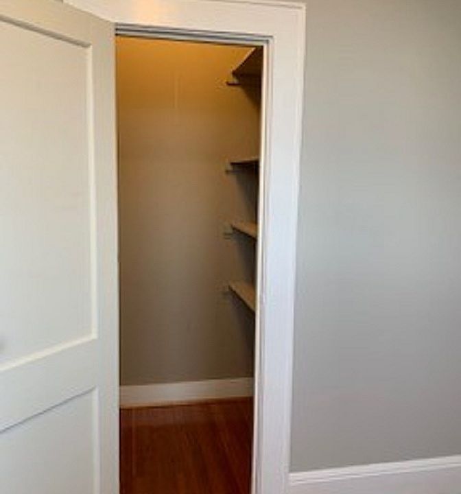 1st image of 20 Aberdeen Dr APT 8