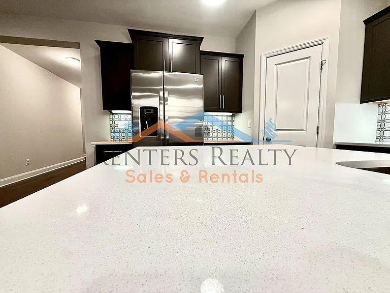 104 Colony Cove Dr — Photo 9